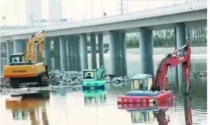 怎样提前预防雨季机械设备被淹？